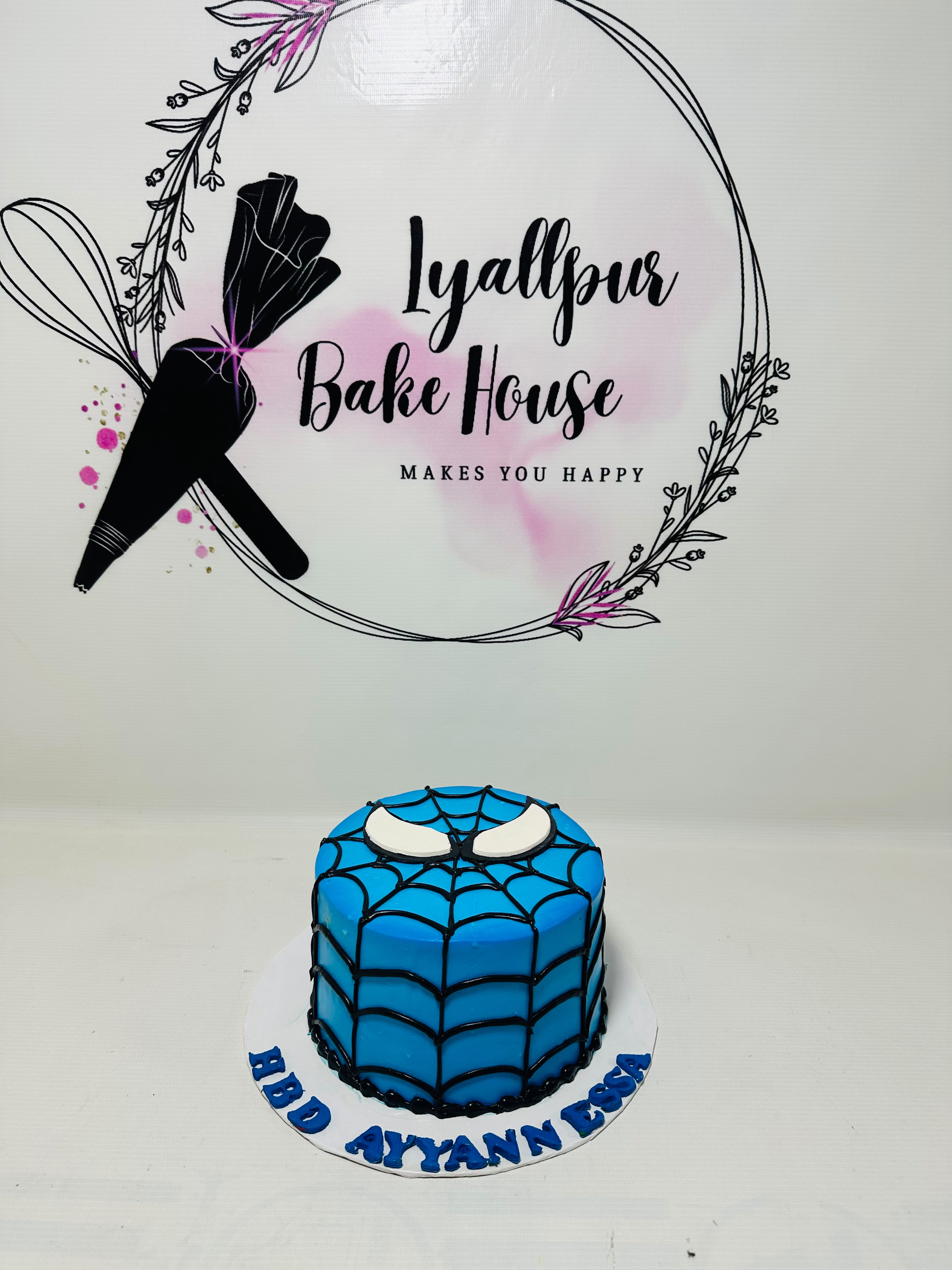 Spiderman theme cake